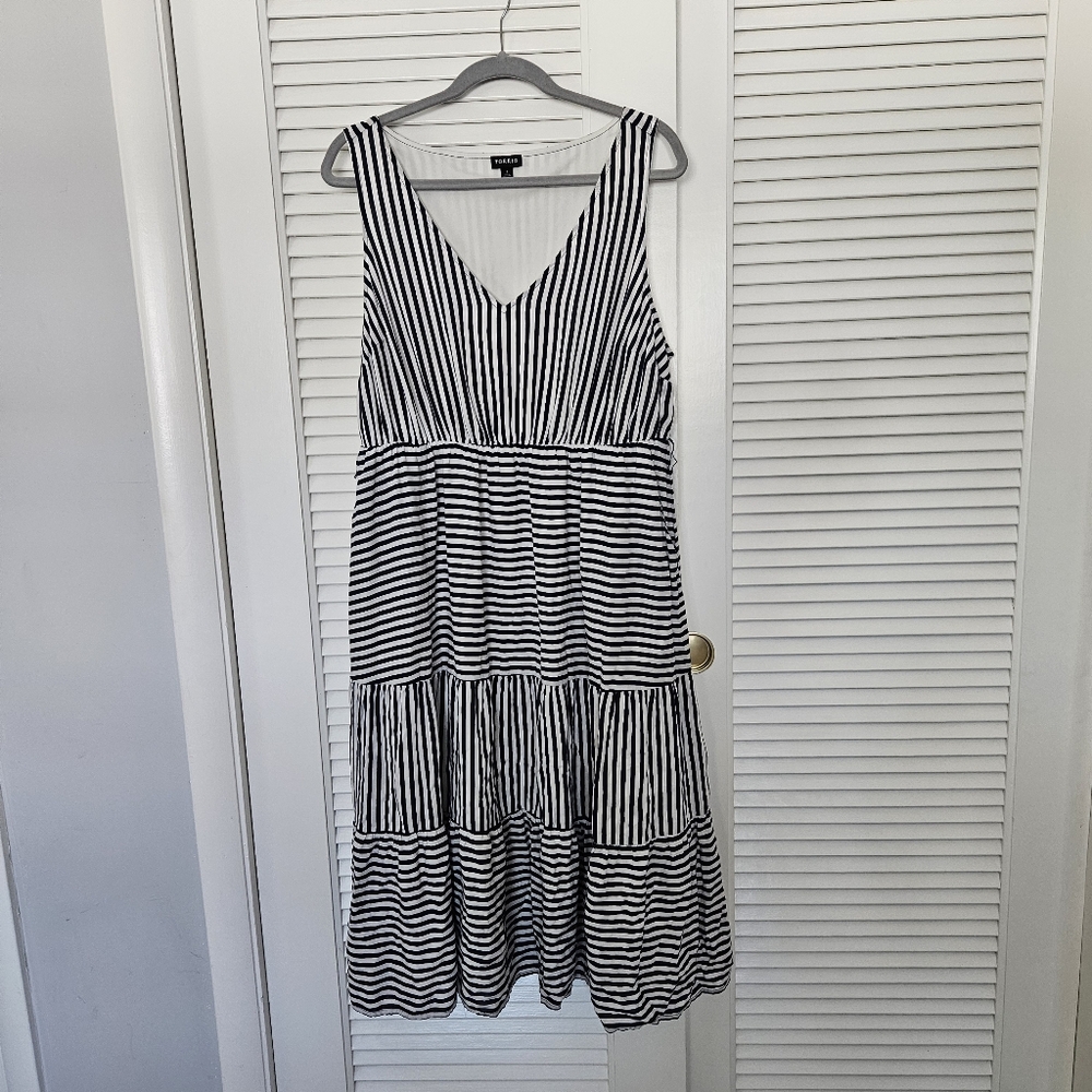 Torrid 100% Rayon Midi Blue & White Striped Tiered Sleeveless Dress size 1X - Picture 3 of 5